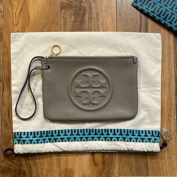 Tory Burch Handbags - Tory Burch Perry Bombe Wristlet in Grey Heron